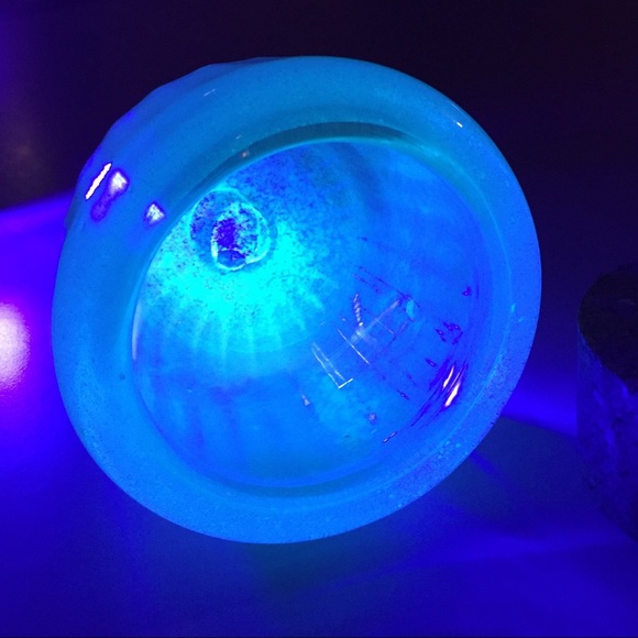 Dunmore Glassworks Hand Blown Glass Ultraviolet Widemouth Optic Jar with Cork - Picture 5 of 10